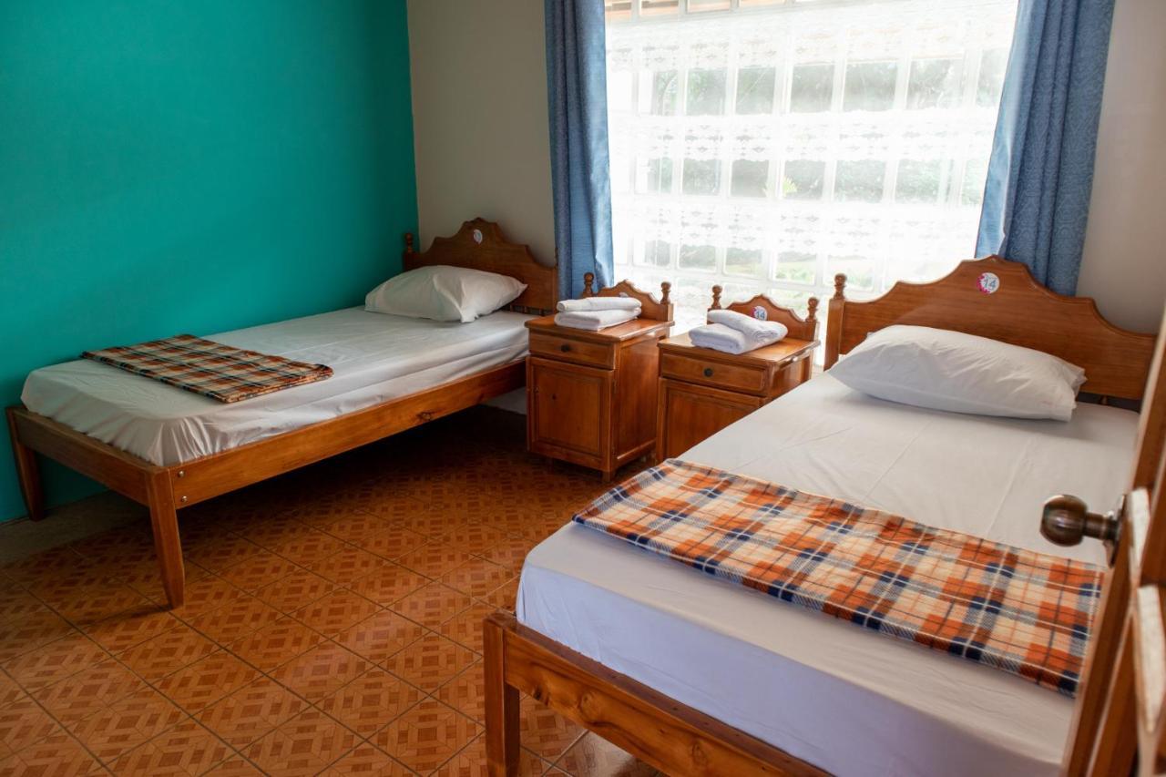 Hostel Bouganvilia Bed And Breakfast San Ramón Eksteriør bilde